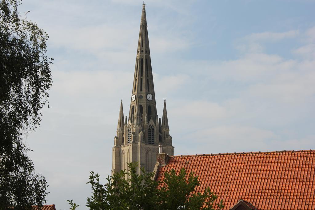 Au Coeur Des Hotes Steenvoorde Esterno foto
