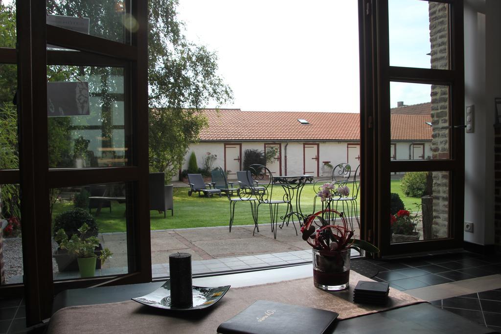 Au Coeur Des Hotes Steenvoorde Esterno foto